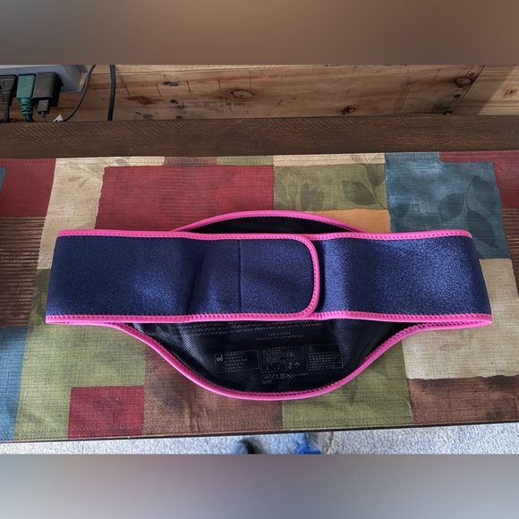 Magic Gel Ice Pack for Back Pain Relief Reusable Hot or Cold Therapy Like New - Picture 4 of 6